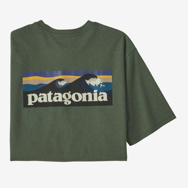 Patagonia M’s Boardshort Logo Pocket Responsibili-Tee-Hemlock Green