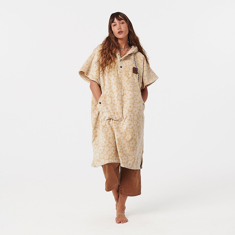Slowtide Ginny Ex Warm SM/MD Poncho-Sandstone