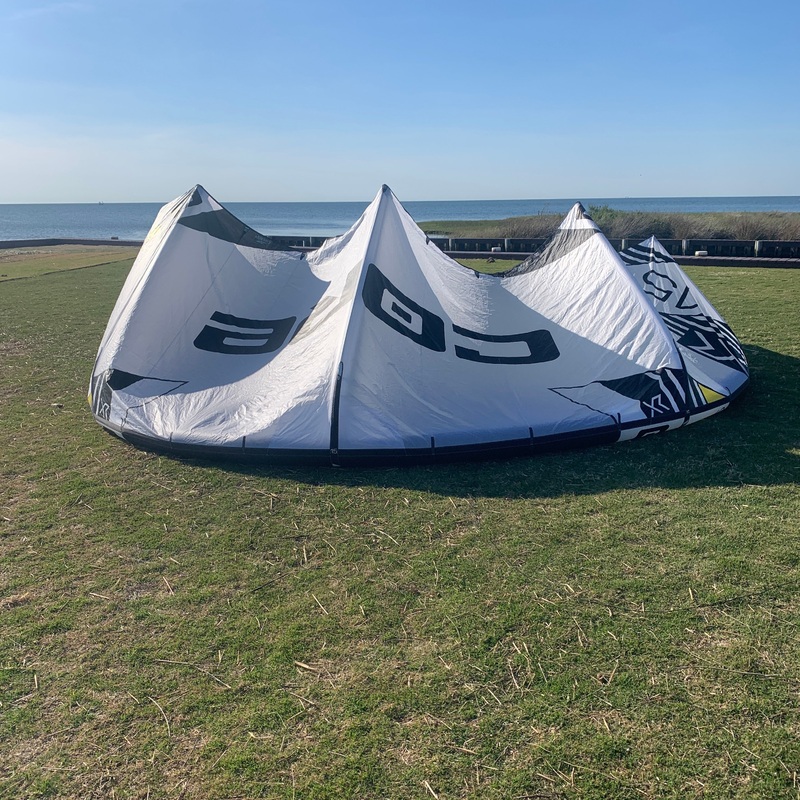USED Core XR6 LW Kite-15m-White