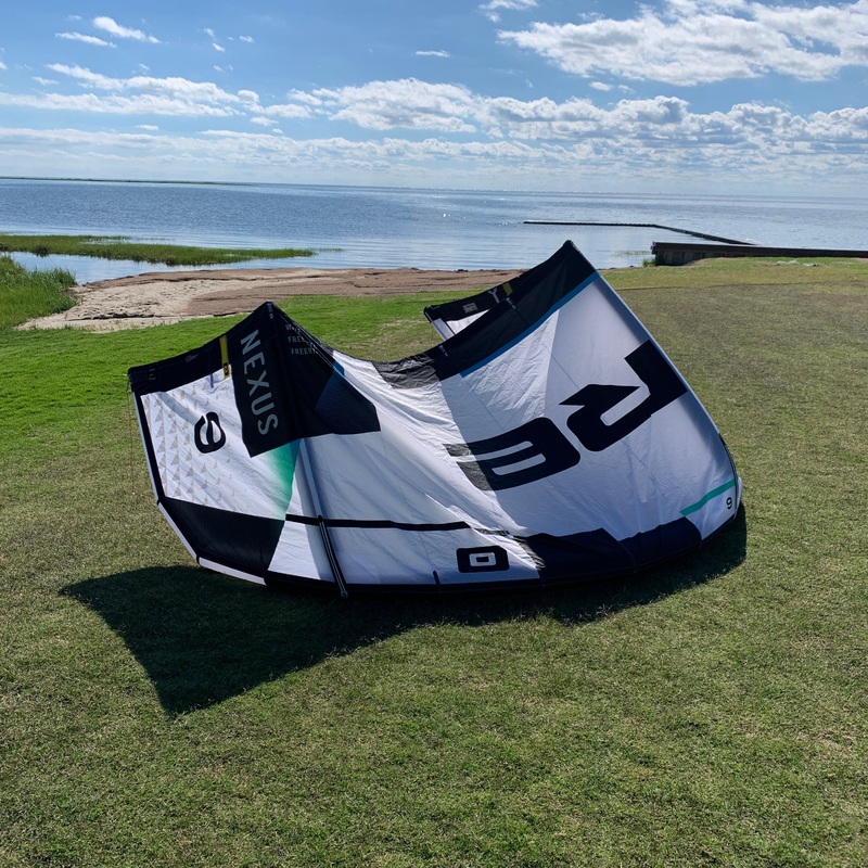 USED Core Nexus 3 Kite-9m-White