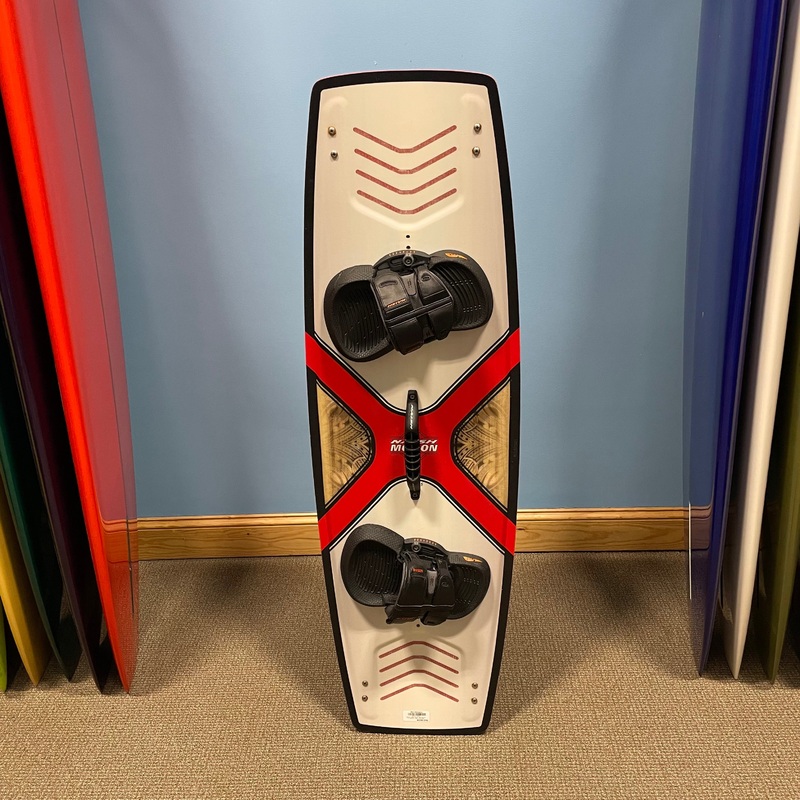 USED 2022 Naish S26 Motion Kiteboard-138cm w/Straps