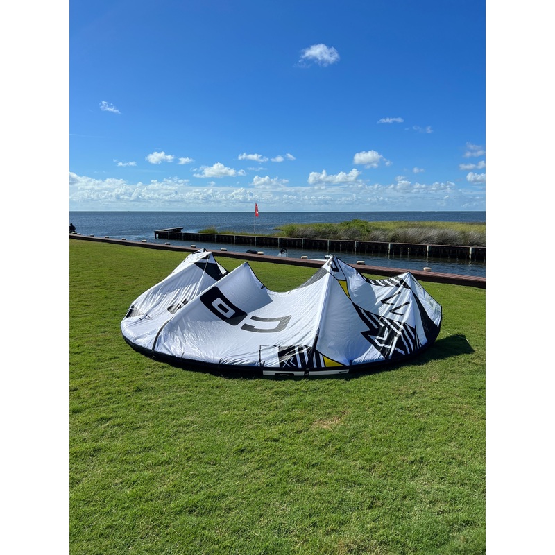 USED Core XR6 Kite-11m-White
