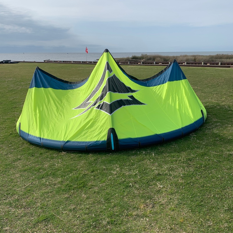 USED 2025 Naish Pivot Kite-Yellow-9m