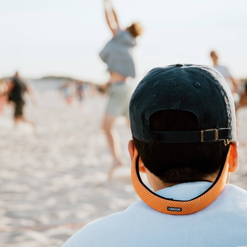 Floating Lightweight Eyewear Retainer and Holder