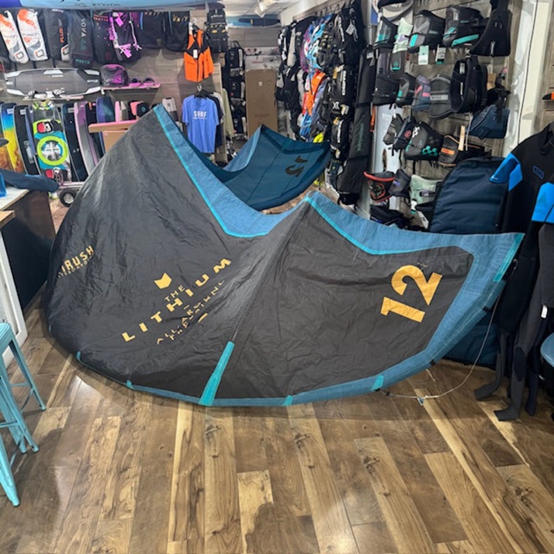2022 Airush Lithium v12 12m Kite Used