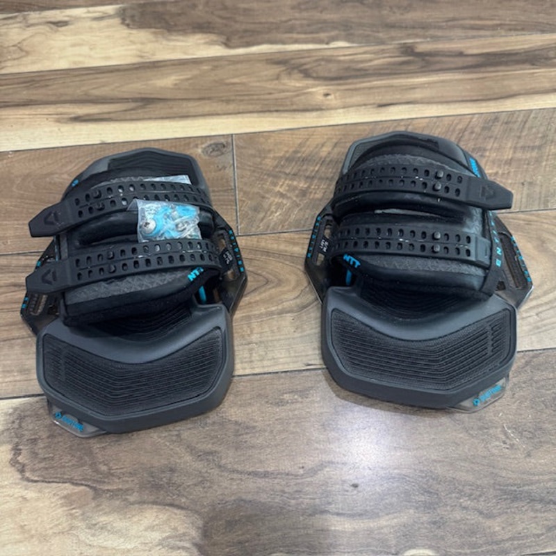 2025 Duotone Entity Straps Medium Used