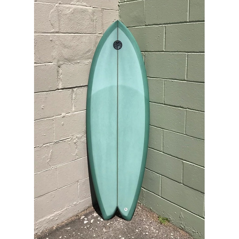 5’6″ Simon Shapes Curvy Quad Fish
