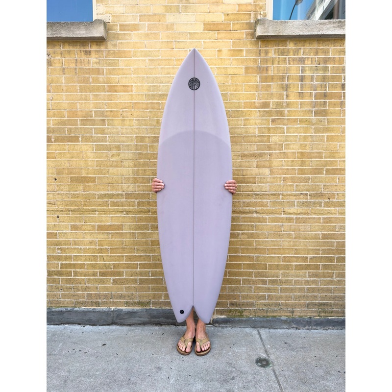 5’8″ Simon Shapes Hi-Pro Quad Fish – Purps
