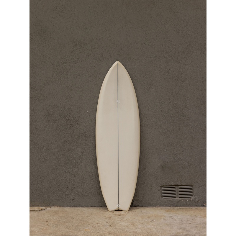 A&H Vessels | 5’6″ Gaffer Symmetrical Twin Fin Surfboard