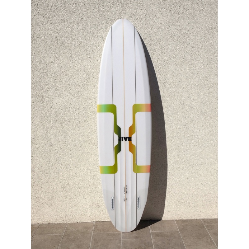 LIFTER 7’2″ midlength twin fin surfboard