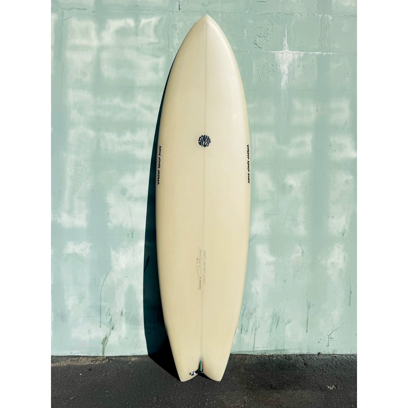 Simon Jones Designs | 62″ Tracks Twinny Cream Surfboard